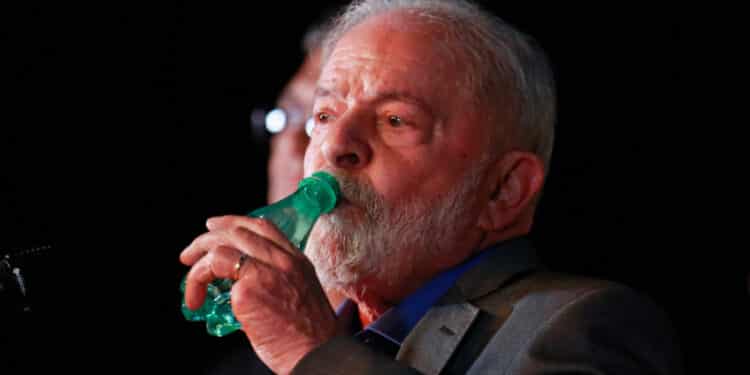 O presidente eleito, Luiz Inácio Lula da Silva (PT), anunciou os nomes de 5 ministros do próximo governo. Lula fez as nomeações para os Ministérios da Fazenda, Justiça, Casa Civil, Relações Exteriores e Defesa. Lula indicou o ex-prefeito de São Paulo e ex-ministro da Educação, Fernando Haddad (PT), para assumir a Fazenda, ministério que será recriado do atual Ministério da Economia. Além de Haddad, o petista também oficializou o nome do ex-deputado José Múcio (PTB-PE) para a Defesa e do ex-governador do Maranhão Flávio Dino (PSB-MA) para chefiar o Ministério da Justica e Segurança-Publica. | Sérgio Lima/Poder360 09.dez.2022