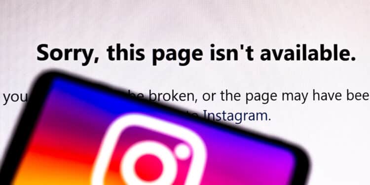 August 1, 2020, Brazil. In this photo illustration the Instagram messaging app is open on your smartphone. Basically, a suspended account and the warning: This page is not available