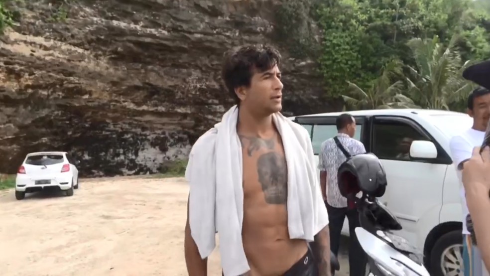 Surfista capixaba JP Azevedo disse que pensou que a surfista era homem. — Foto: Reprodução/Redes sociais