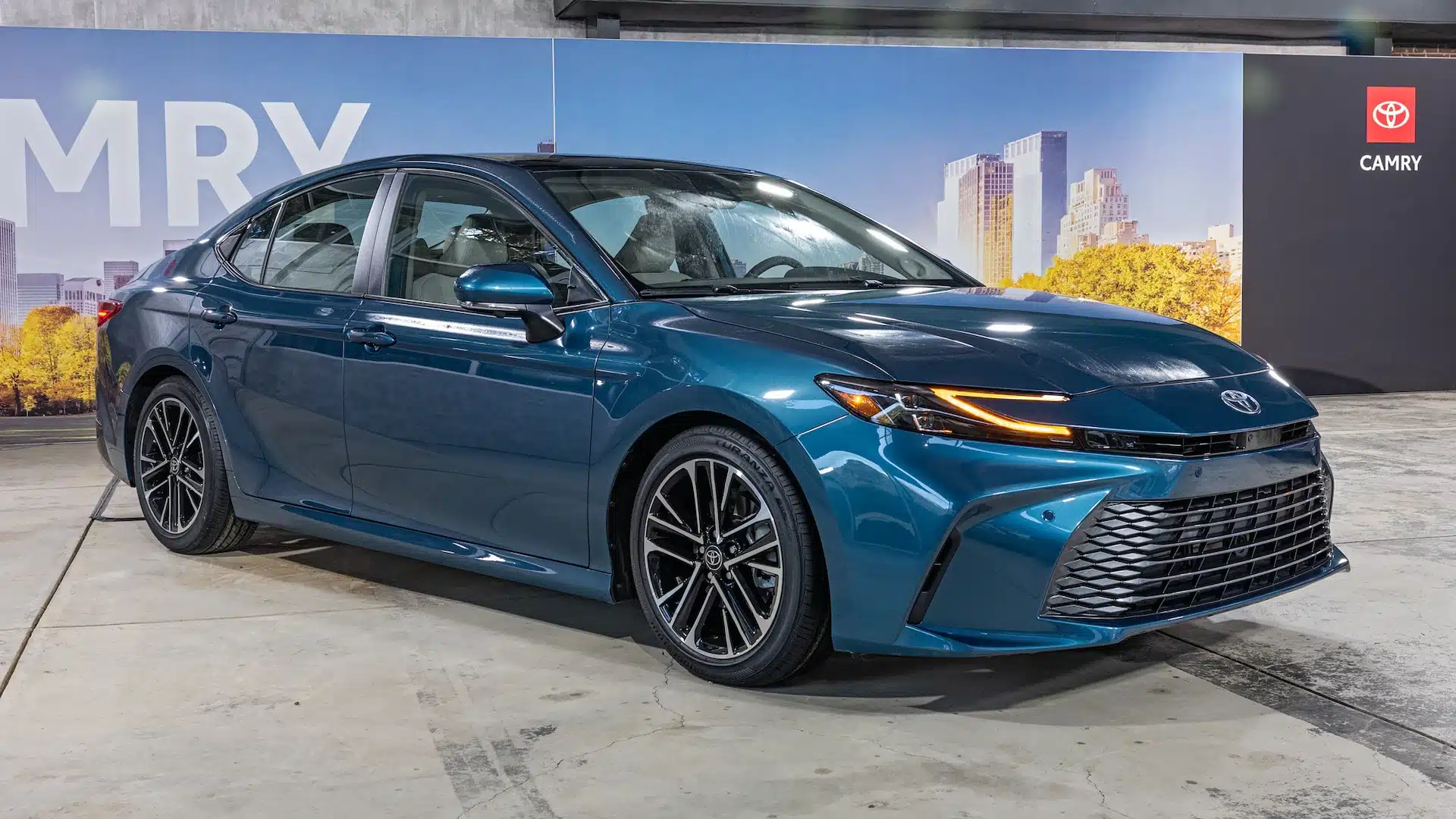 Novo Toyota Camry 2025: Segurança Inigualável e Tecnologia de Ponta - Canal  Carro