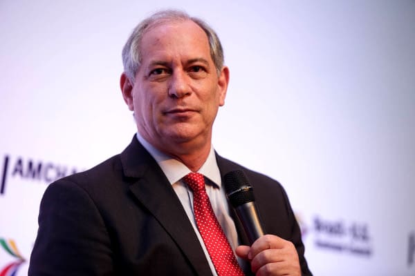 Aposentar CLT: Ciro Gomes quer criar código brasileiro de trabalho