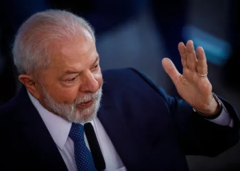 Brenno Carvalho.