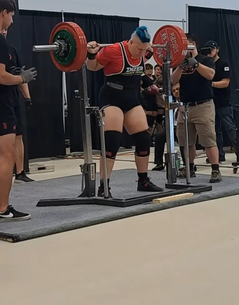 'Trans woman' lifts 200kg over 2nd place, breaks record and heightens sense of injustice on social media;  WATCHING VIDEO