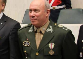 O general da reserva do Exército Mauro Cesar Lourena Cid, pai do ex-ajudante de ordens Mauro Cesar Barbosa Cid (Roberto Oliveira/Alesp/Divulgação)