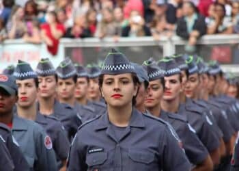 Foto de Policial trans de quando entrou na PM com o nome de Emanoely. — Foto: Divulgação/Arquivo pessoal