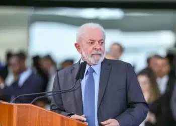 Lula é condenado em R$ 62 mil por infração ambiental em sítio