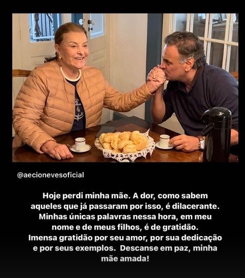 Imagem colorida de Aécio Neves ao lado da mãe Inês Maria - Metrópoles