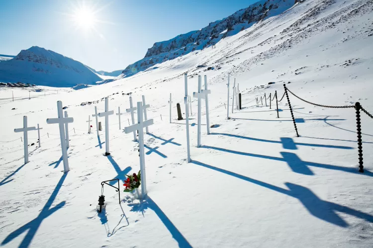 O antigo cemitério de Longyearbyen, na Noruega - Suzi Media Production/Getty Images/iStockphoto - Suzi Media Production/Getty Images/iStockphoto