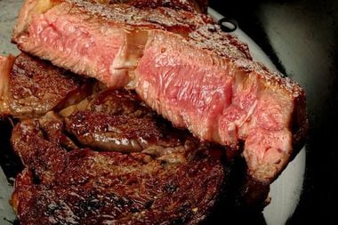 Carne vermelha é classificada como provavelmente cancerígena pela OMS.