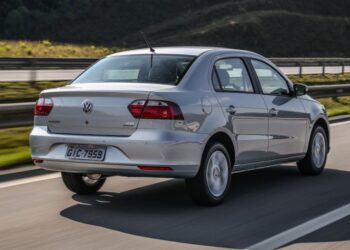 Volkswagen Voyage [divulgação]