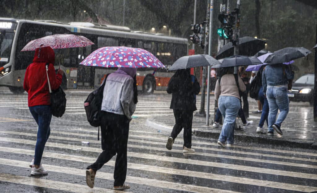 Chuva no Enem? Confira a previsão para o primeiro dia de provas neste final de semana