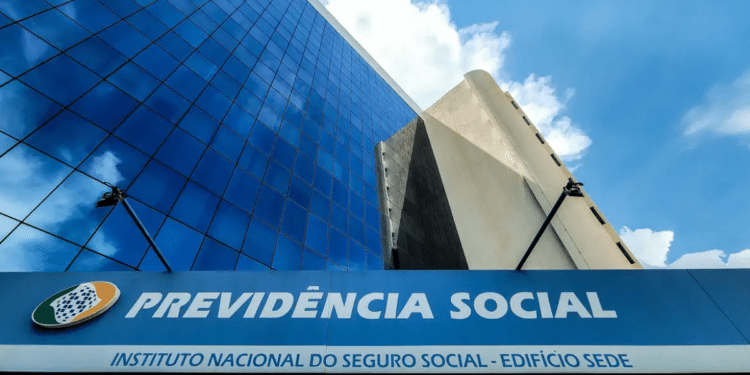 Reviravolta no INSS: Tempo de concessão de benefícios cai para menos de 45 dias