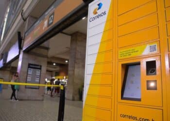 Correios inauguram lockers na central do Brasil
