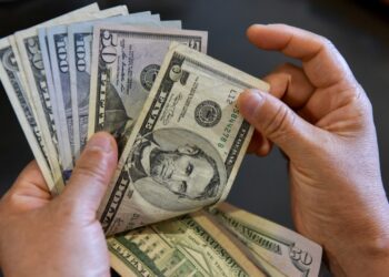 Illustration by Sheldon Cooper/SOPA Images/LightRocket via Getty Images