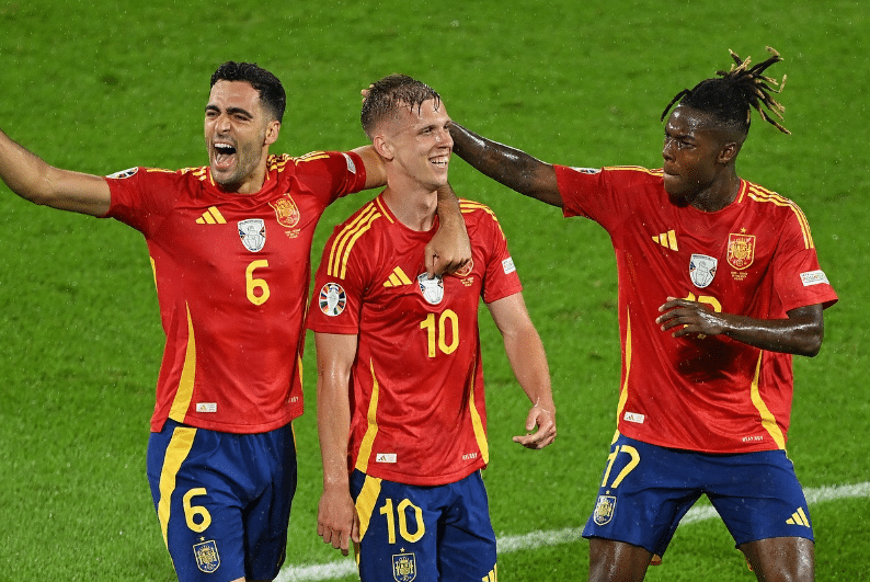 Mikel Merino, Dani Olmo e Nico Williams. - Foto: Instagram / mikelmerino