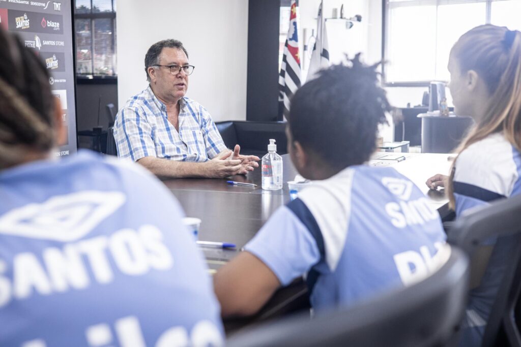 Marcelo Teixeira atual presidente do Santos em encontro na Vila. - (Fotos: Raul Baretta/Santos FC)