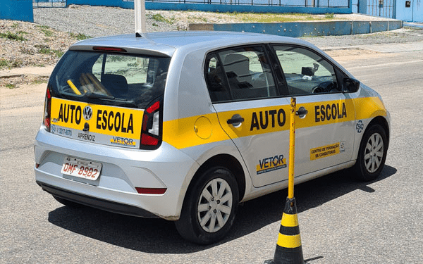 Fonte: Auto Escola Vetor