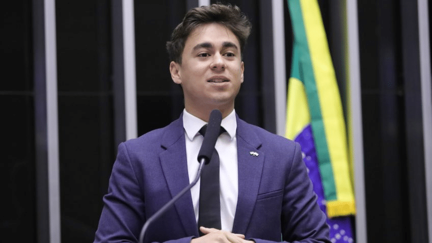 “Será que amanhã lembrará que desistiu?”, afirma Nikolas ao ironizar Joe Biden