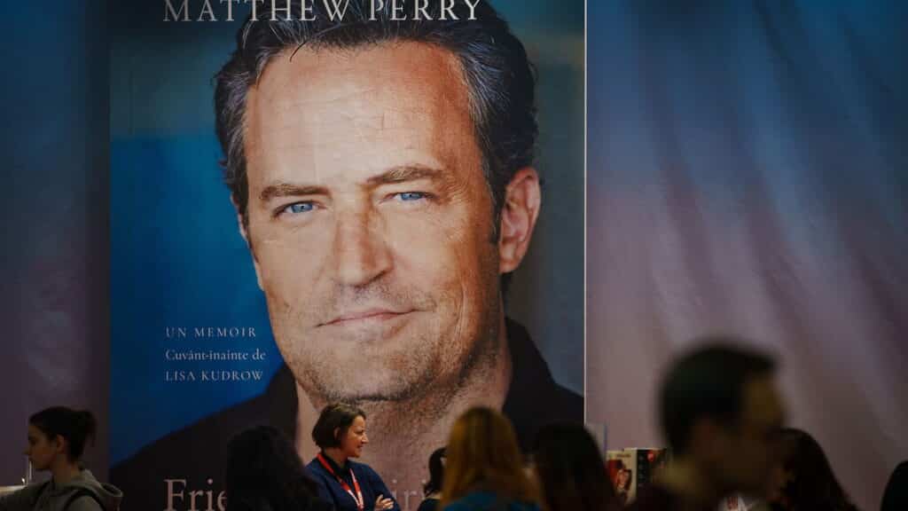 Médico e traficantes são presos por morte do ator Matthew Perry