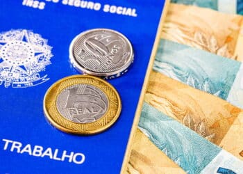 Como receber BPC e Bolsa Família simultaneamente em 2024!