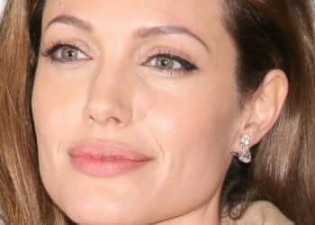 Angelina Jolie
"Beowulf" Premiere
Mann's Village Theater
Los Angeles, CA
November 5, 2007
©2007 Kathy Hutchins / Hutchins Photo