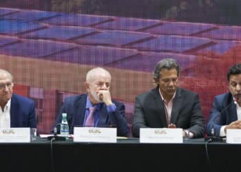 Sao Paulo (SP), 08/23/2024 – PRESIDENT/LULA/IFSP/SP – The President of Brazil Luiz Inacio Lula da Silva, the Vice President of Brazil Geraldo Alckmin and the Minister of Economy Fernando Haddad participate in a meeting with the rector of the Federal Institute of Sao Paulo (IFSP), accompanied by vice-rectors, the director of the Innovation Hub and the 41 campus directors. On the occasion, the federal government will take stock of the expected deliveries of the PAC Education for the state. The Secretary of Professional and Technological Education of the MEC, Marcelo Bregagnoli, will also be present. this Friday, August 23, 2024. (Foto: Leco Viana/Thenews2/Deposit Photos)
