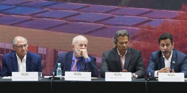 Sao Paulo (SP), 08/23/2024 – PRESIDENT/LULA/IFSP/SP – The President of Brazil Luiz Inacio Lula da Silva, the Vice President of Brazil Geraldo Alckmin and the Minister of Economy Fernando Haddad participate in a meeting with the rector of the Federal Institute of Sao Paulo (IFSP), accompanied by vice-rectors, the director of the Innovation Hub and the 41 campus directors. On the occasion, the federal government will take stock of the expected deliveries of the PAC Education for the state. The Secretary of Professional and Technological Education of the MEC, Marcelo Bregagnoli, will also be present. this Friday, August 23, 2024. (Foto: Leco Viana/Thenews2/Deposit Photos)