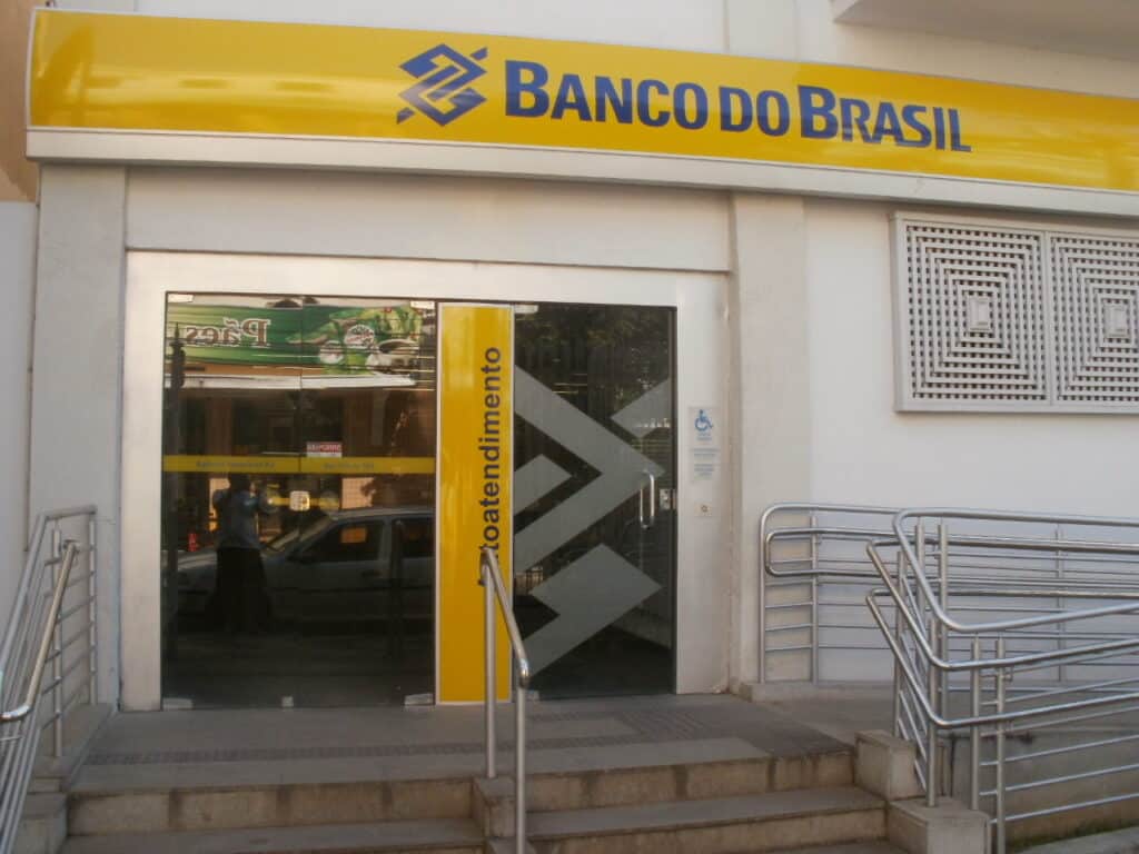 Brasileiros com conta corrente aberta na Nubank, Banco Inter e Banco do Brasil precisam ler esse alerta 28/12