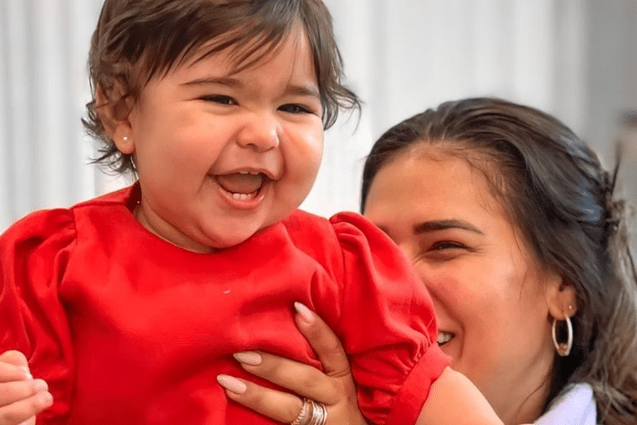 Após internação, Simone Mendes atualiza estado de saúde da filha