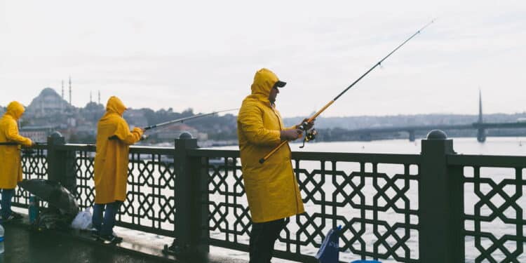 Governo libera R$ 2.824 para pescadores do Norte em meio à seca!