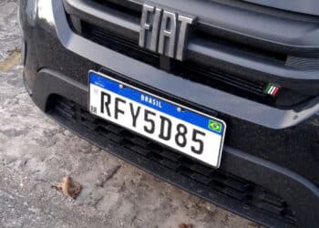 salvador, bahia, brazil - december 27, 2020: vehicle plate in the Mercosur standard is seen in the city of Salvador.
 *** Local Caption ***