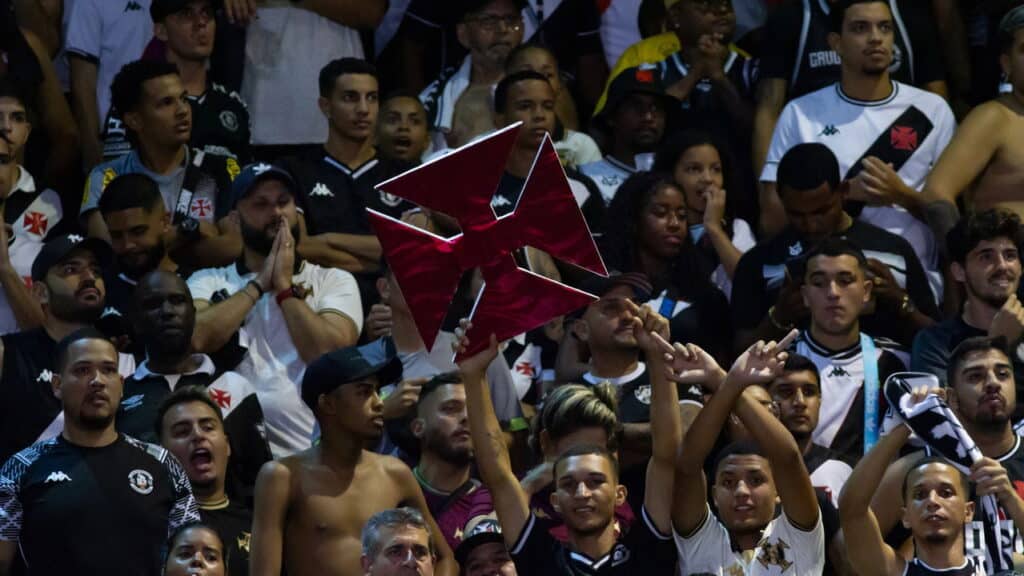 Torcida do Vasco - Créditos: depositphotos.com / thenews2.com