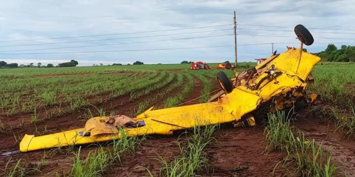 Tragédia: avião cai no interior de Goiás