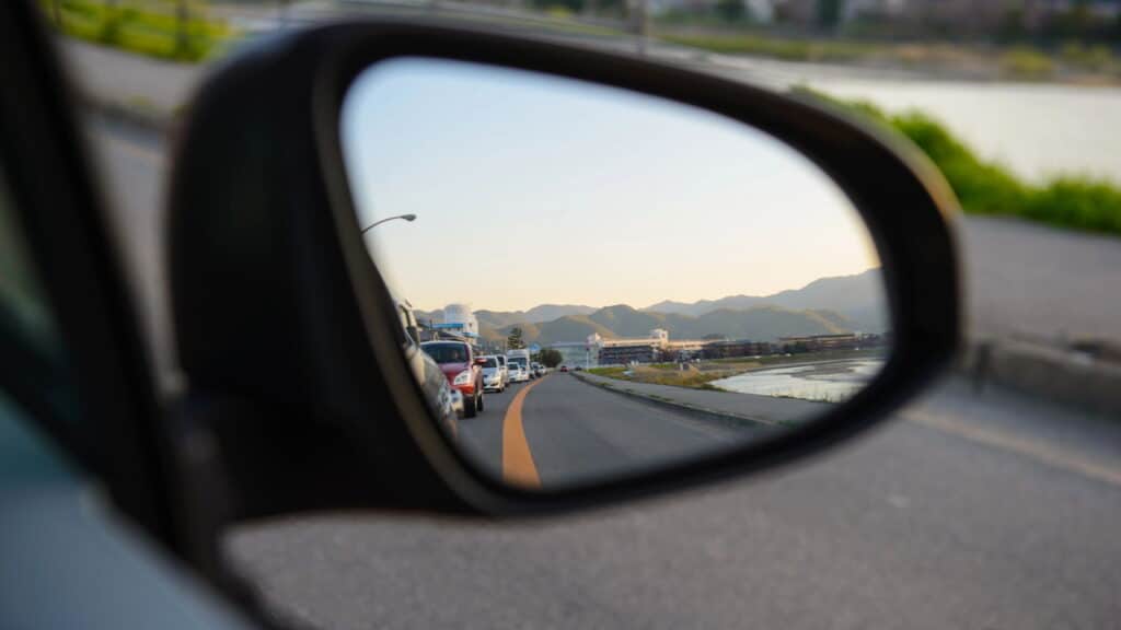 Lei dos retrovisores entrou em vigor e pode surpreender condutores desatentos; veja regras
