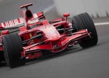 Imagem de carro da Fórmula 1 - Créditos: depositphotos.com / lakasa studyo