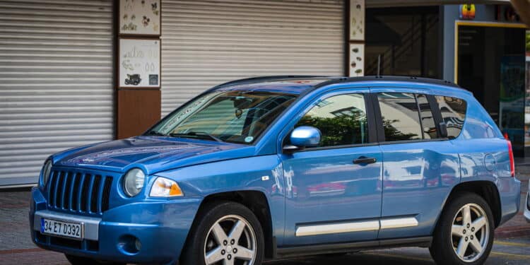 Jeep Compass - Créditos: depositphotos.com / everyonensk