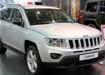 Jeep Compass - Créditos: depositphotos.com / ddcoral