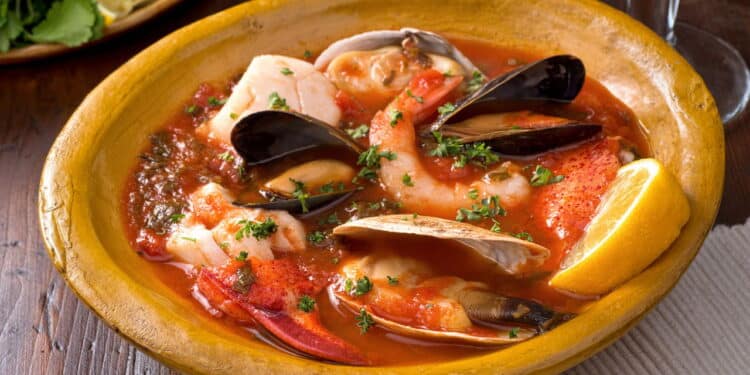 Imagem de prato com mariscos - Créditos: depositphotos.com / fudio