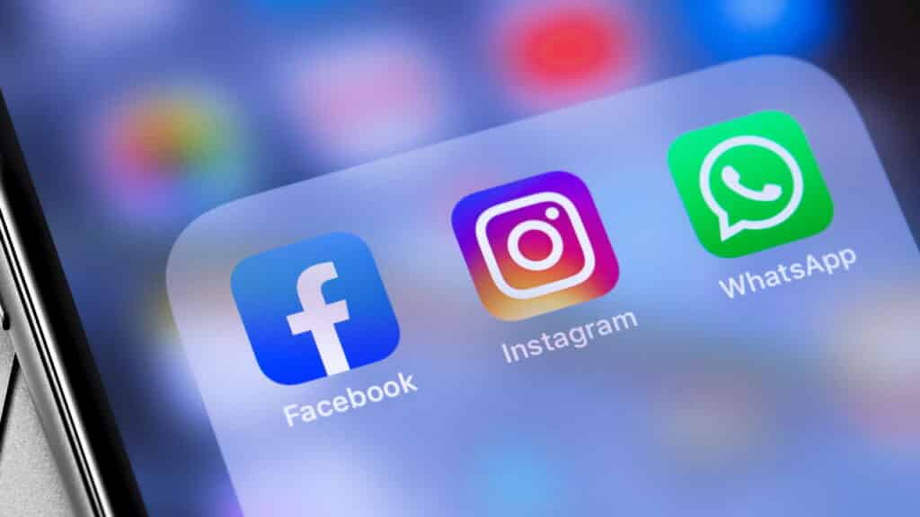 Alerta: mega vazamento atinge Apple, Google e Facebook com 16 bilhões de senhas expostas