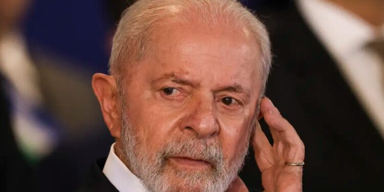 Trump promete agir contra Lula se relatório sobre Moraes for 'contundente'