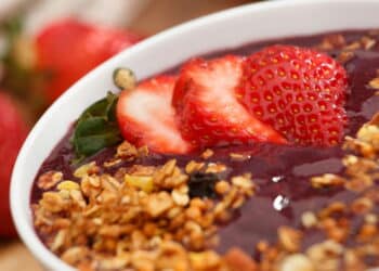 Açaí - Créditos: depositphotos.com / diogoppr