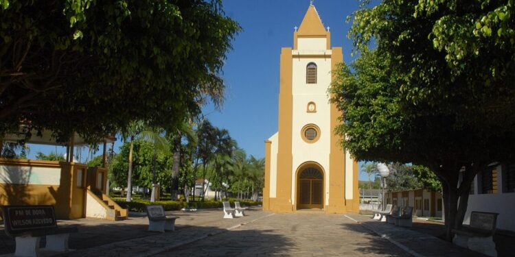 Igreja em Borá, São Paulo – Créditos: Valter Campanato/Agência Brasil/Wikimedia Commons