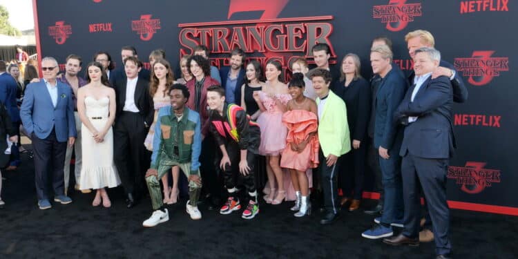 LOS ANGELES - JUN 28:  Stranger Things, Cast at the "Stranger Things" Season 3 World Premiere at the Santa Monica High School on June 28, 2019 in Santa Monica, CA