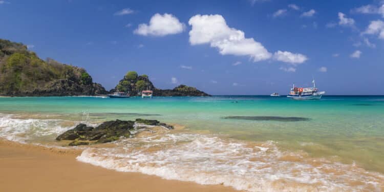 Brasil conquista a melhor praia do mundo, na frente do Havaí e o Caribe!