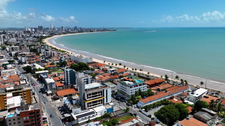 Quanto custa passar a virada do ano em João Pessoa em 2026 com viagem e ...