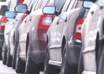 Vintage! Carros dos anos 2000 voltam a fazer sucesso no Brasil