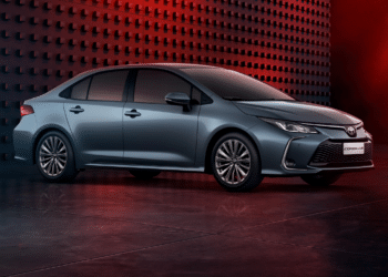 Toyota COROLLA ALTIS HYBRID - Foto: Divulgação