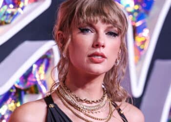 Leitura Labial revela o que Taylor Swift disse após ser vaiada no Super Bowl