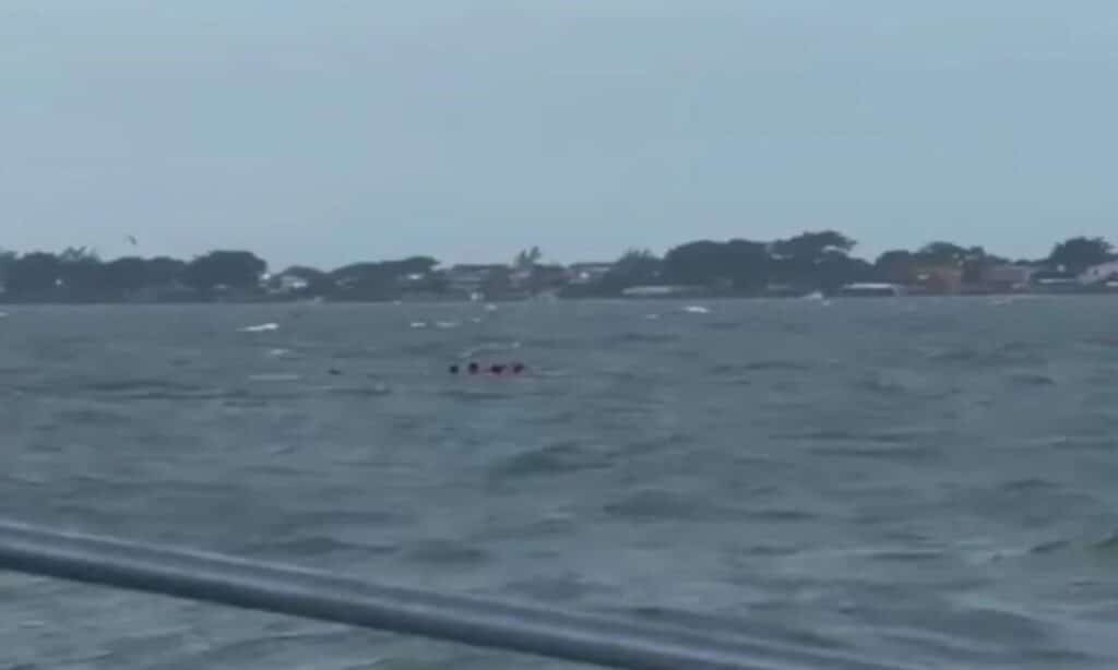 Tragédia em Búzios: barco com 19 pessoas naufraga; VEJA VÍDEO