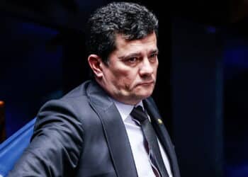 Sérgio Moro diz que votará contra Jorge Messias: "Não é o momento de botar mais um ministro do STF do Lula"